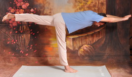 Virabhadrasana 3-Harcospóz 3